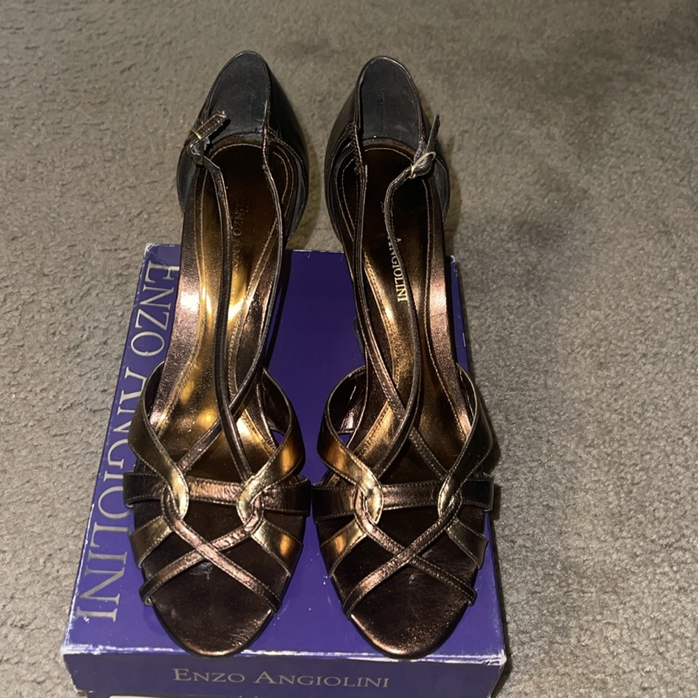 Enzo Angiolini Brown Wedge Sandals with Intricate Design
